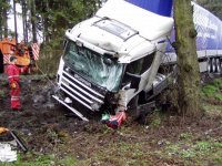 Nehoda dodávky a nákladního vozu