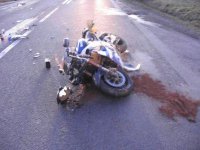 Motorkář zahynul u Káranic