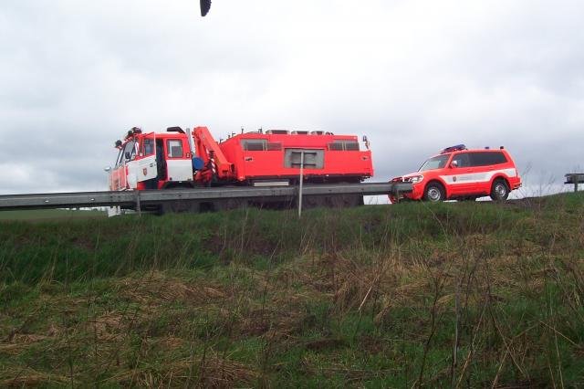 Nehoda kamionu a osobního vozu ve Velké Polomi - Velká Polom