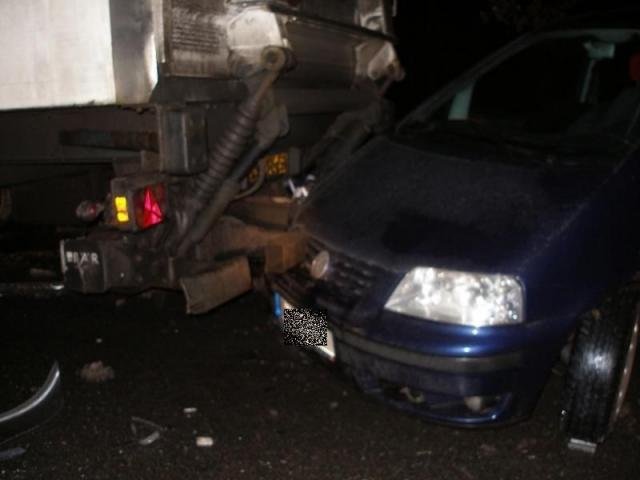 Nehoda dodávky s nákladním vozidlem - Záchlumí