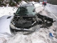 Vysoká rychlost příčinou nehody dvou vozidel - Jičín, Nová Paka