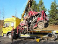 Zdemolované Daewoo Tico po střetu s náklaďákem - Jaroměř, Hradec Králové