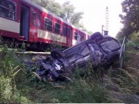 Po střetu s vlakem vyvázl řidič pouze s lehkým zraněním 