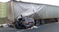 Tragická nehoda na D1 si po srážce dvou kamionu a třech osobních aut vyžádala dvě mrtvé osoby - D1,17.km&gt;Benešov