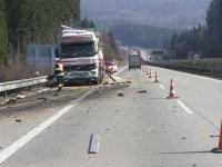 Vážná nehoda kamionu na dálnici D5 - dálnice D5