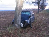 Mikrospánek řidiče náklaďáku poslal Felicii do stromu - Lechovice