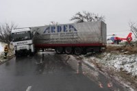 Vážná dopravní nehoda u Zdounek - Zdounky