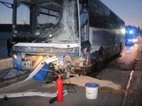 Čelní střet Felicie s autobusem si vyžádal lidský život - Dobruška
