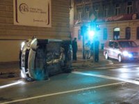 Nehoda policejního vozu v Praze