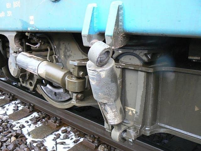 Traktorista nerespektoval železniční výstražné zařízení, smetl ho vlak - Hradec u Stoda