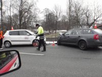 Čelní střet dvou vozidel v Blešně 