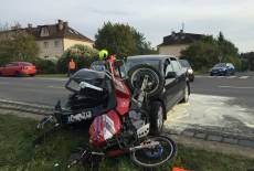 V Praze došlo ke střetu motorkáře s osobním autem - Českobrodská/ Do Panenek