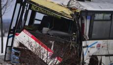 U Středokluk dnes ráno havaroval autobus směřující do Prahy - Středokluky