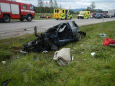 Nehoda dvou vozů BMW s tragickým koncem