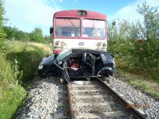 Smrtelná nehoda na železničním přejezdu v Klatovech