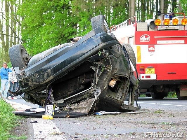 Nehoda VW Golfu u Domažlic  - Domažlice