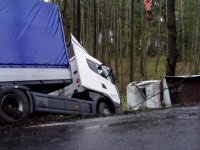 Nehoda dodávky a nákladního vozu