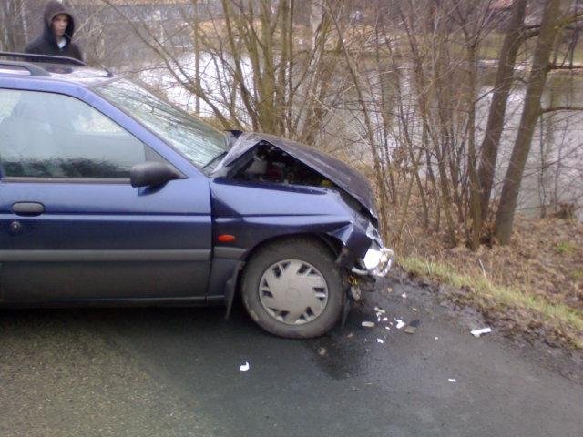 Autonehoda osobního vozu Ford Escort Combi - Sokolov