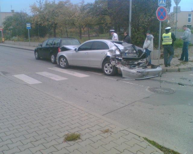 Nepozornost při jízdě - silnice Kyje - Satalice