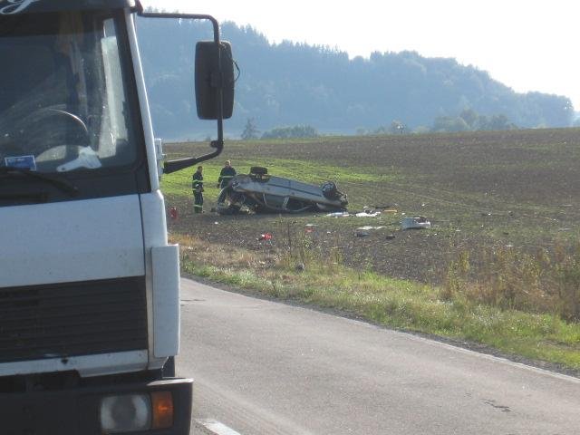 Opel Vectra na střeše - Damníkov u Lanškrouna