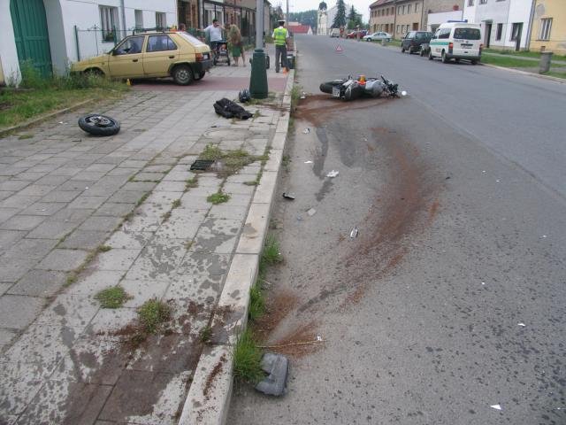 Přehlednuty motorkař - Horka nad Moravou