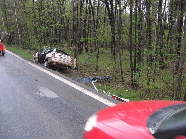 těžká nehoda Opelu u Nížkovic - Nížkovice na vyškovsku