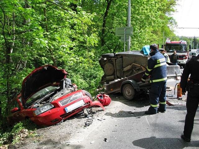 forman s vlekem vs volvo - Rybitví