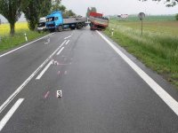 Nehoda kamiónu a dodávky u Praskačky - Praskačka