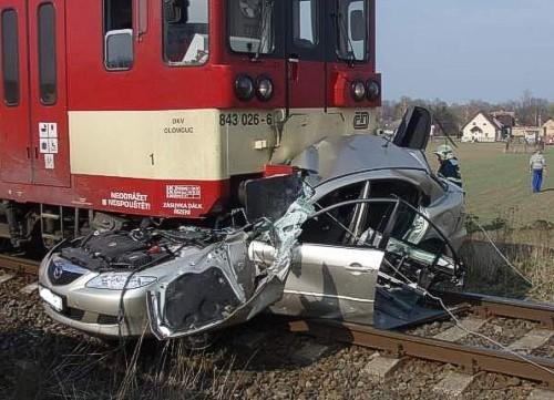 Nehoda vlaku a mazdy - Opava - Vávrovice