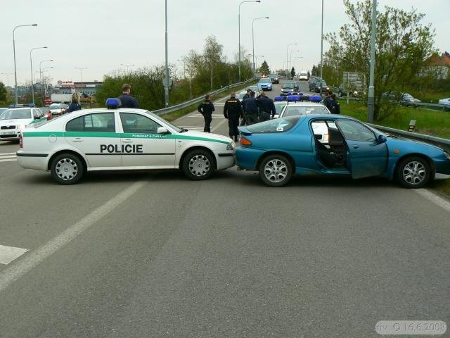 Mazda vs. PČR - Praha, nájezd z Jižní spojky n