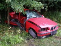 Těžká srážka BMW se Škodou Fabii Combi - Polánky nad Dědinou