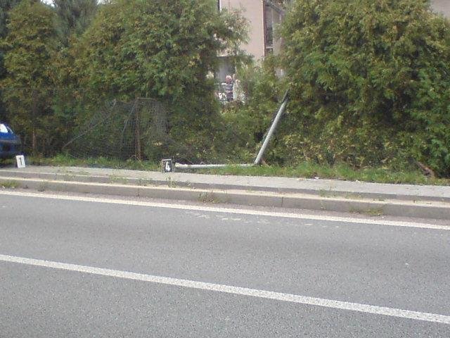 Řidič boural do oplocení - Čankovice