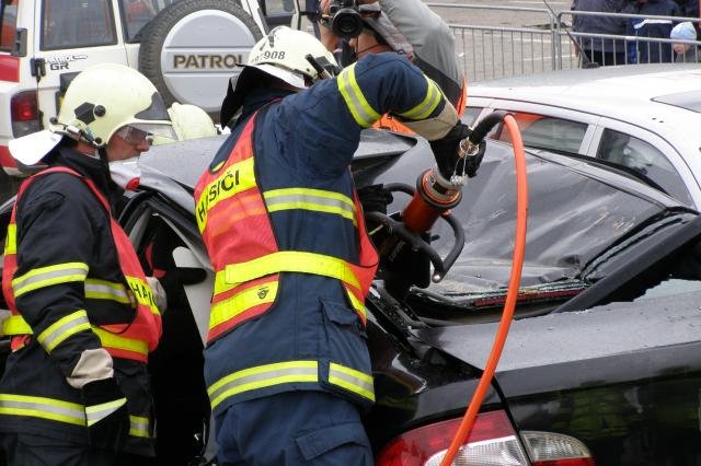 Cvičení hasičů na novém Superbu - Česke Budějovice