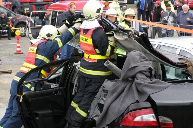 Cvičení hasičů na novém Superbu - Česke Budějovice