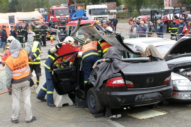 Cvičení hasičů na novém Superbu - Česke Budějovice