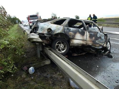 Nebezpečné předjíždění způsobilo smrt člověka - Holubice