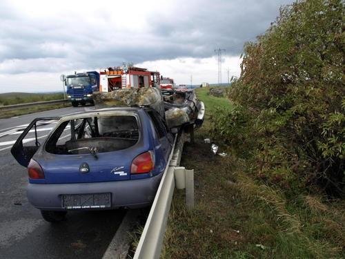 Nebezpečné předjíždění způsobilo smrt člověka - Holubice