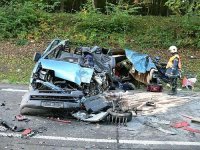 Nehoda Citroënu a nákladního vozu si vyžádala 3 mrtvé