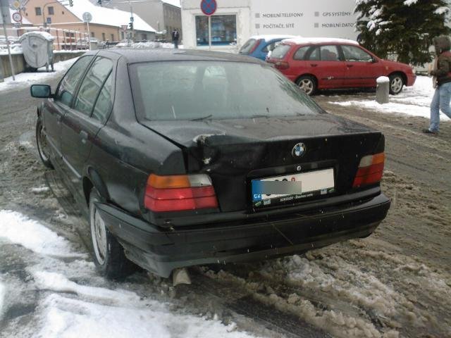 BMW v příkopu - Hostomice