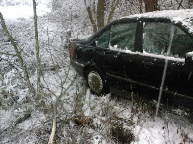 BMW v příkopu - Hostomice