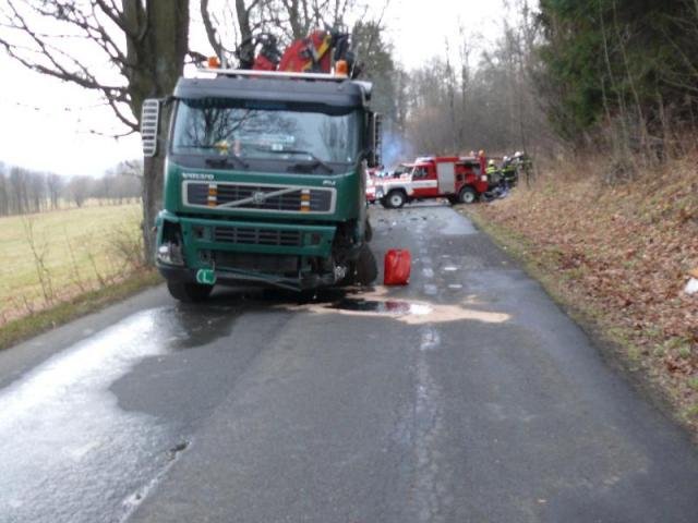 Těžká srážka s nakladačem VOLVO - Hanušovice, Staré Město