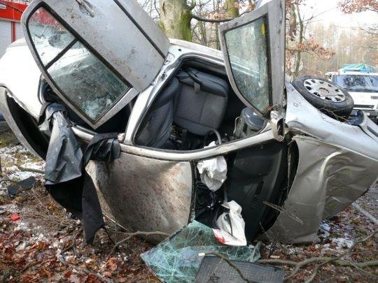 Dvě vážná zranění po nehodě Škody Octavie - Nové Strašecí, Řevničov