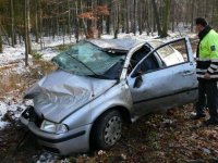 Dvě vážná zranění po nehodě Škody Octavie - Nové Strašecí, Řevničov