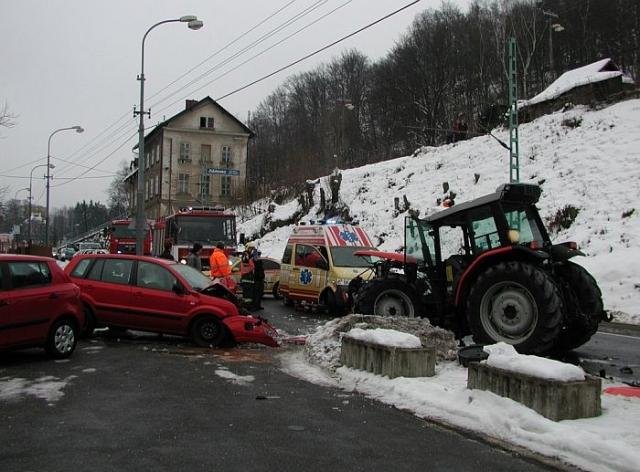 Traktorista zavinil nehodu - Jablonec nad Nisou
