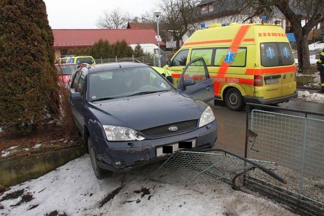 Řidič boural vlivem srdeční příhody - Ludkovice