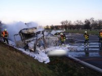 Čelní střet dodávky s kamionem, 2 mrtví - Starý Jičín