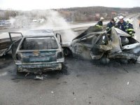 Při dopravní nehodě uhořel řidič