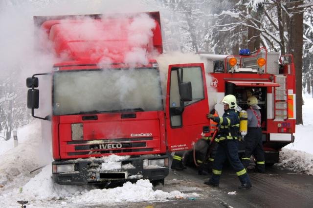 Požár motoru nákladního auta  - Horní Lhota