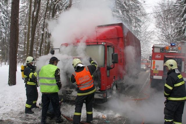 Požár motoru nákladního auta  - Horní Lhota