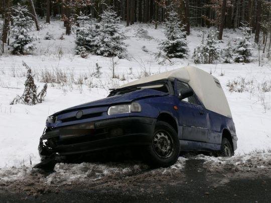 Dodávka vs. Škoda Felicia Pick-up - Nové Strašení, Řevničov